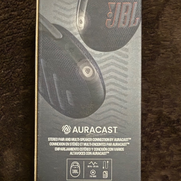 JBL Clip 5 Ultra-Portable Waterproof Speaker -BLACK- New - Sealed in the Box - Picture 9 of 13